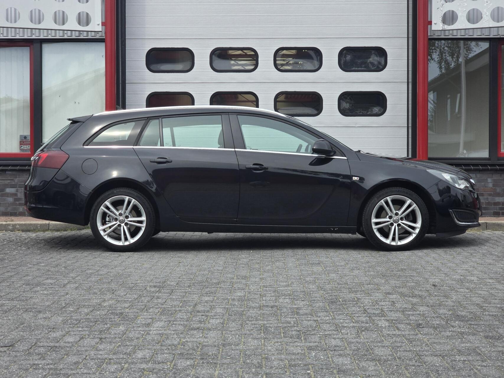 Foto van Opel Insignia Sports Tourer SW