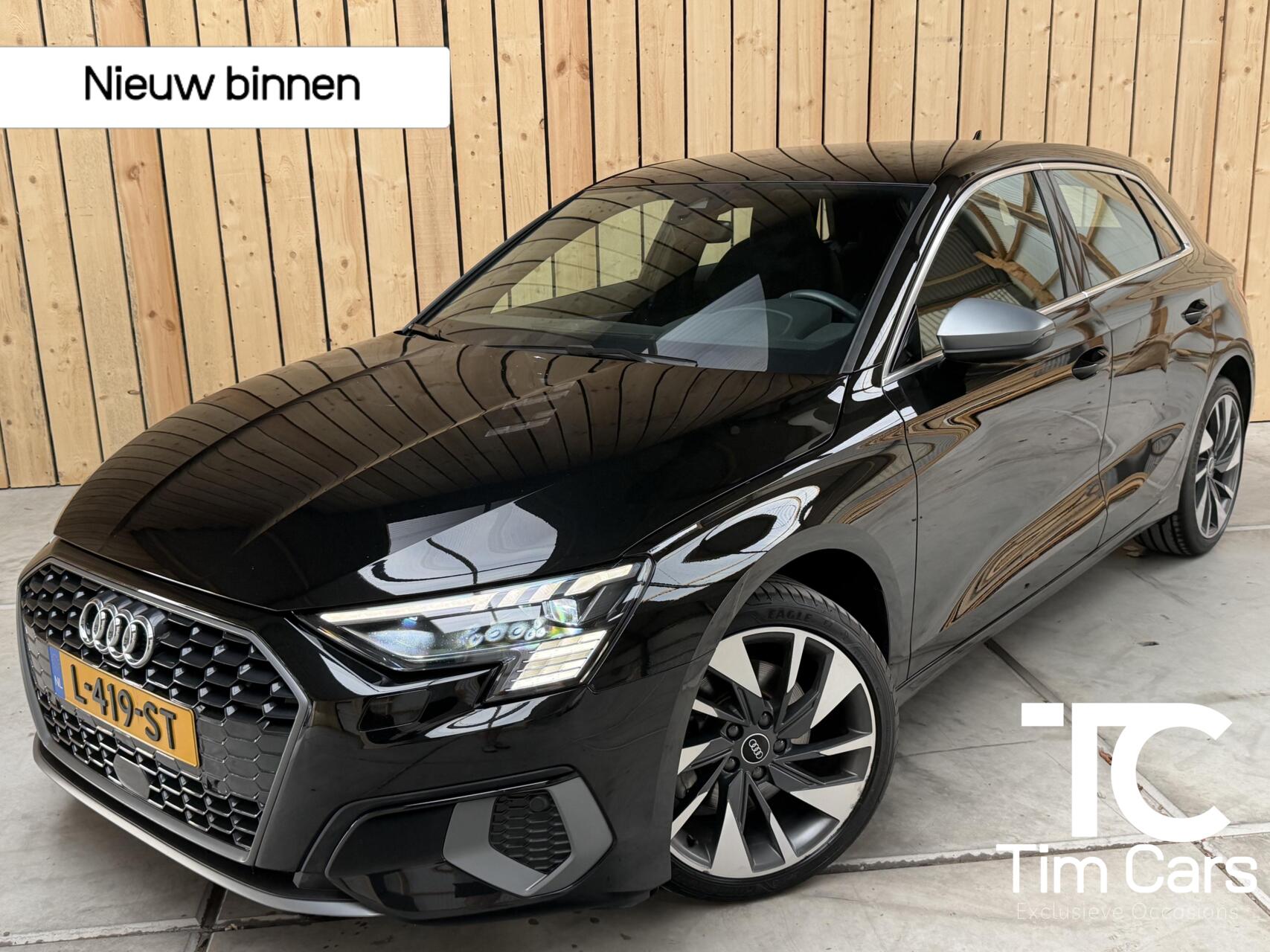 Audi A3 Sportback 35 TFSI edition one S S-line Automaat | Standkachel | Stoelverwarming | Ambiance verlichting | matrix LED verlichting | Cruise & climate control | Navigatiesysteem | Apple CarPlay/Android Auto | Parkeersensoren achter 2021 - voorkant