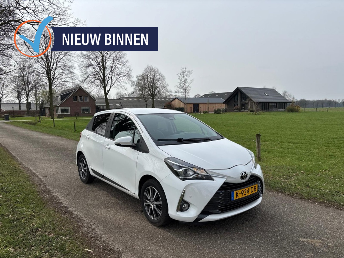 Toyota Toyota Yaris 1.5 VVT-i Dynamic | *€7450 EX BPM/incl BTW 2020 - voorkant