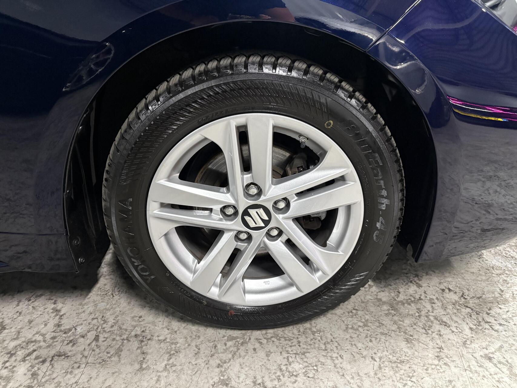Foto van Suzuki Suzuki Swace