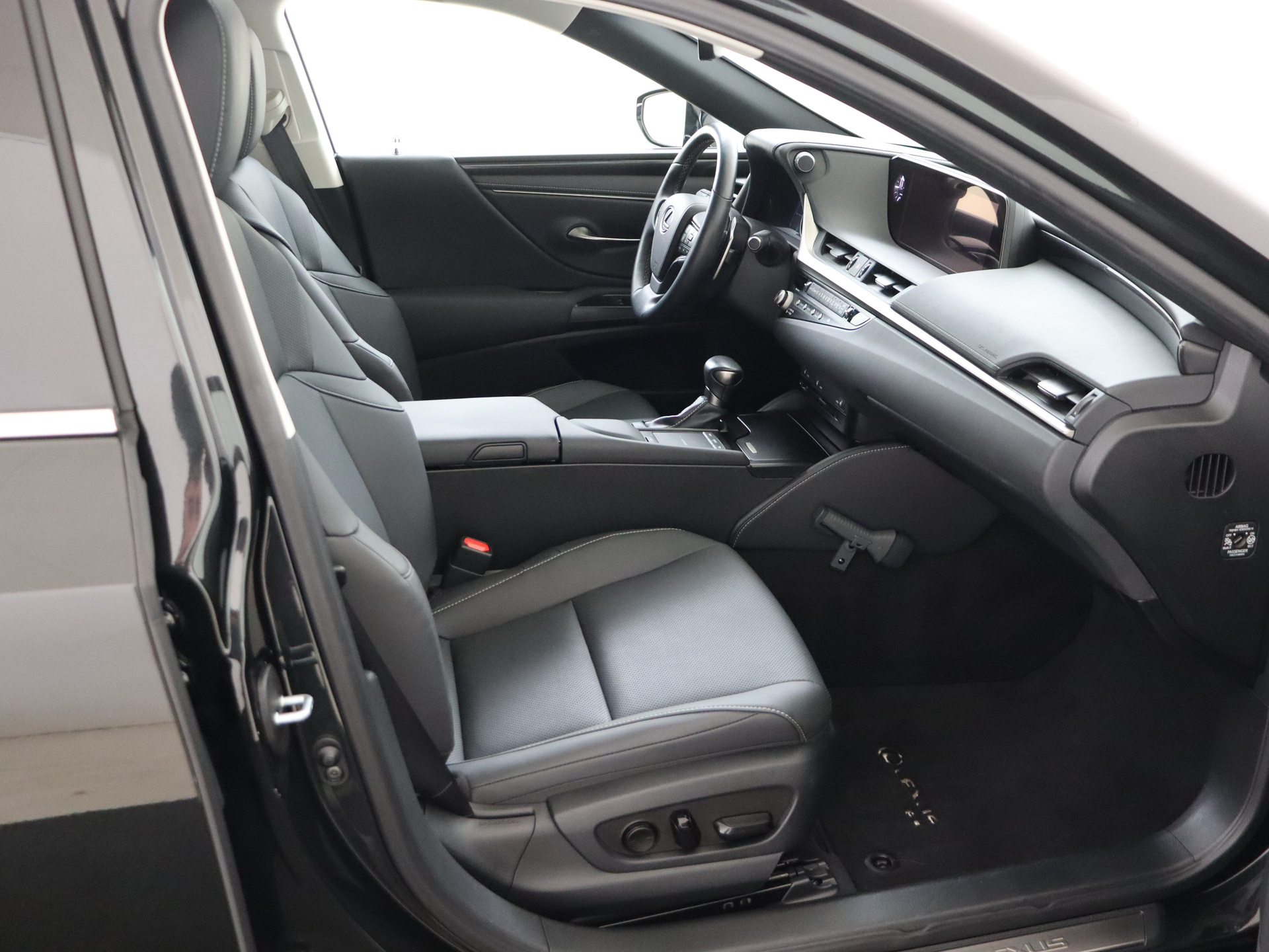 Foto van Lexus Lexus Es300h