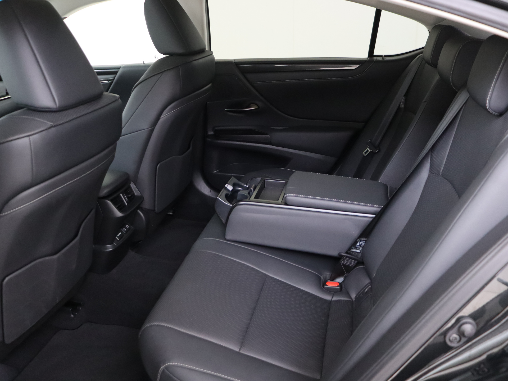 Foto van Lexus Lexus Es300h