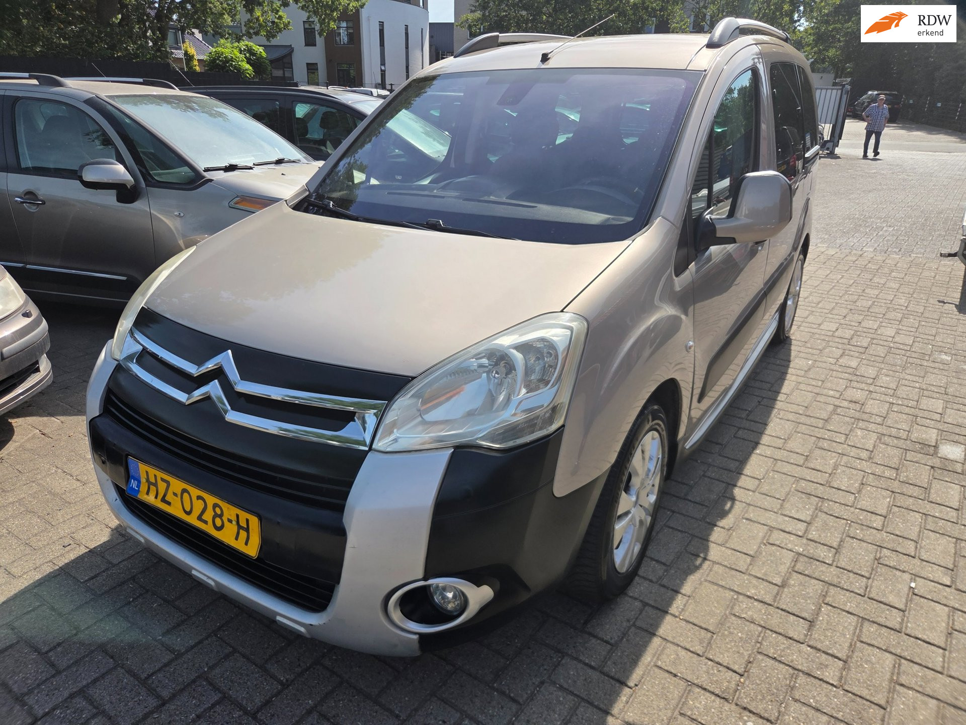 Citroen Berlingo 1.6-16V Multispace rijdt super 2009 - voorkant
