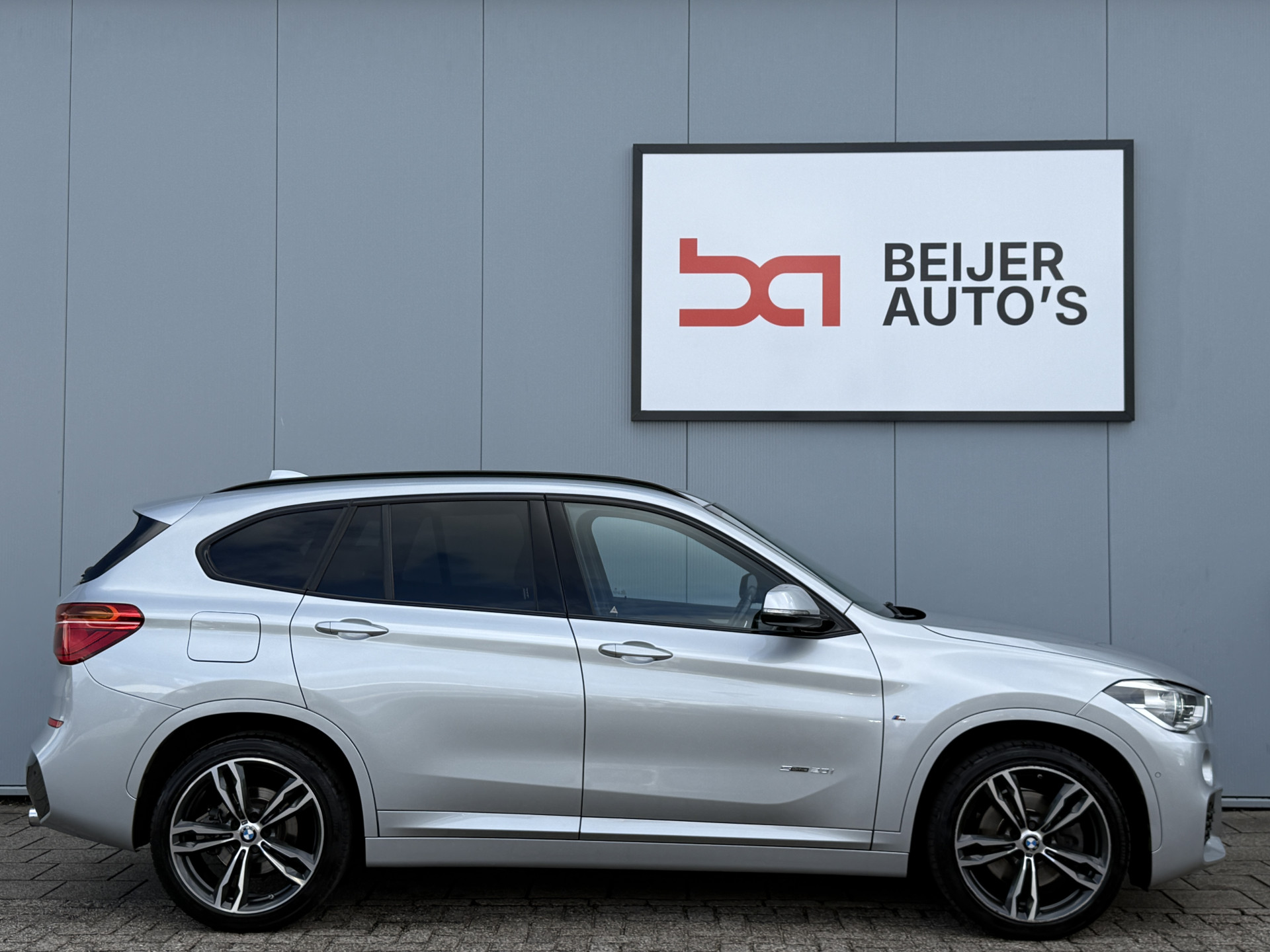 Foto van BMW X1 Sdrive20i