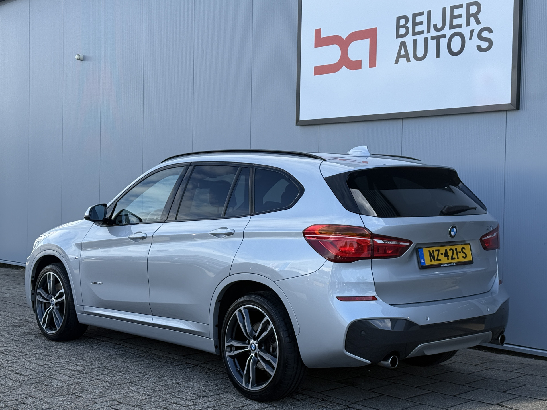 Foto van BMW X1 Sdrive20i
