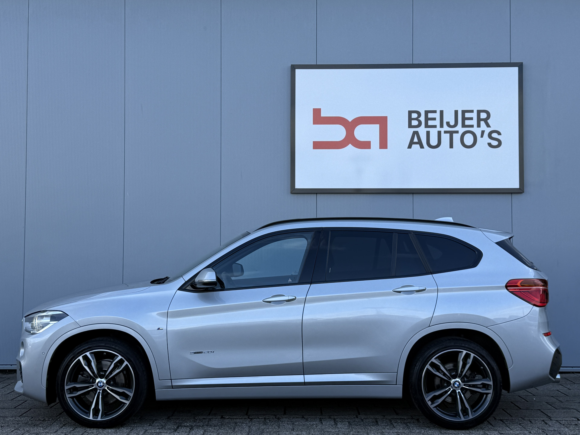 Foto van BMW X1 Sdrive20i