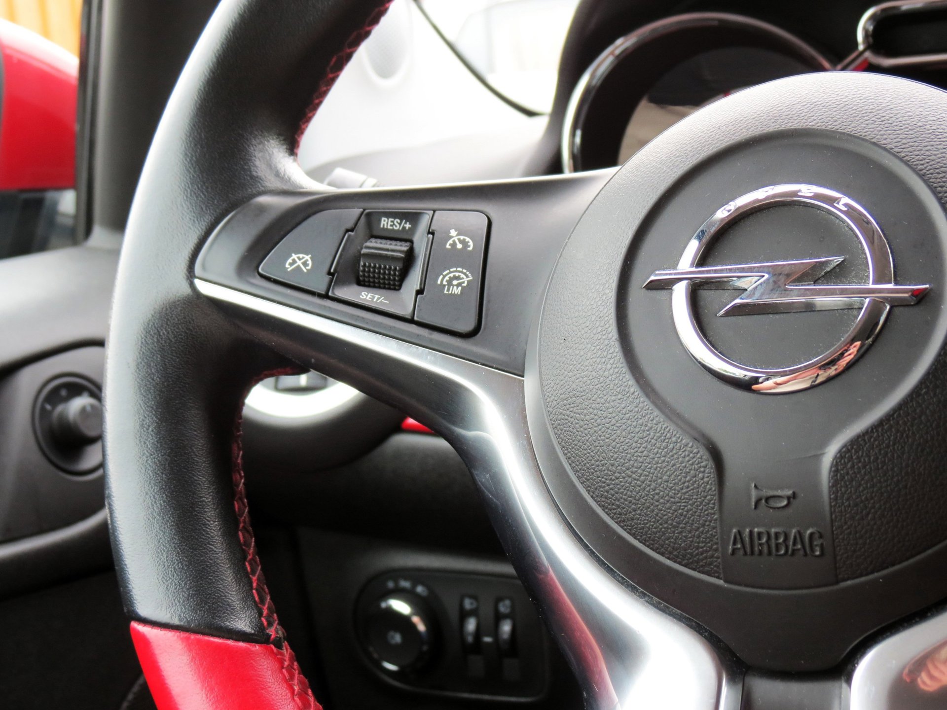 Foto van Opel Adam