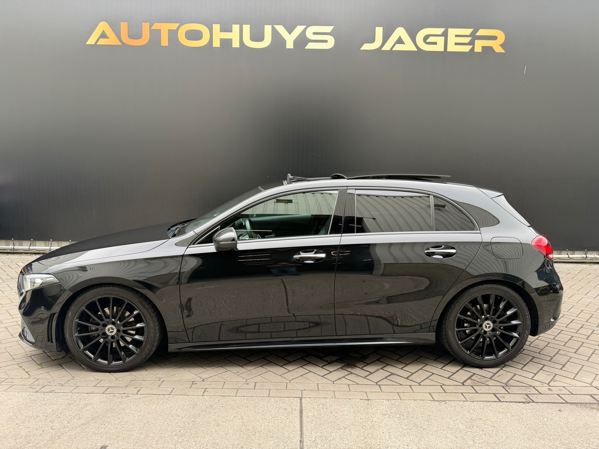 Foto van Mercedes-Benz A 200