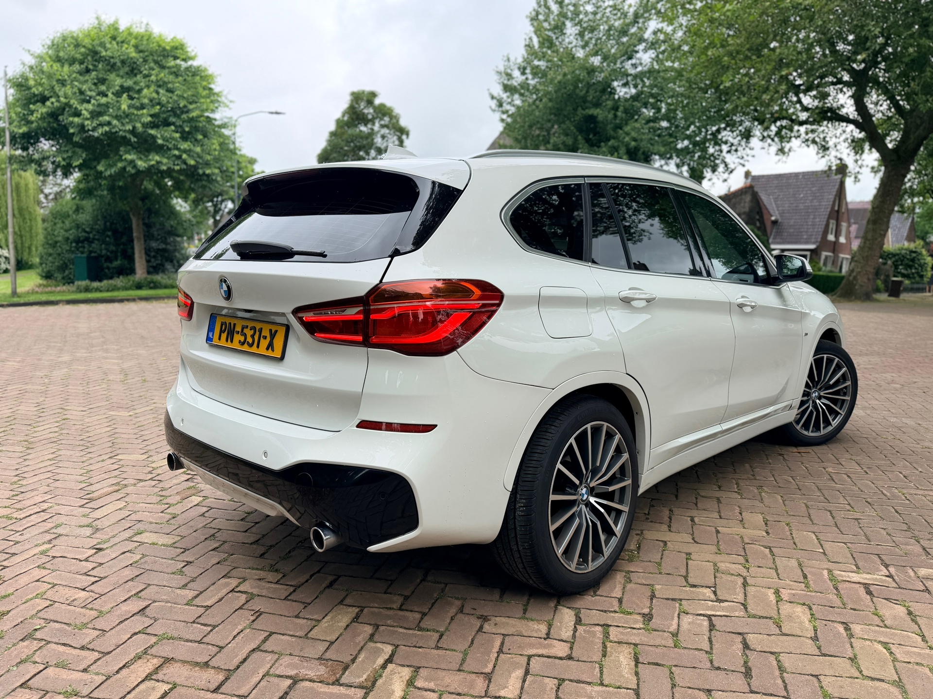 Foto van BMW X1 Xdrive18d