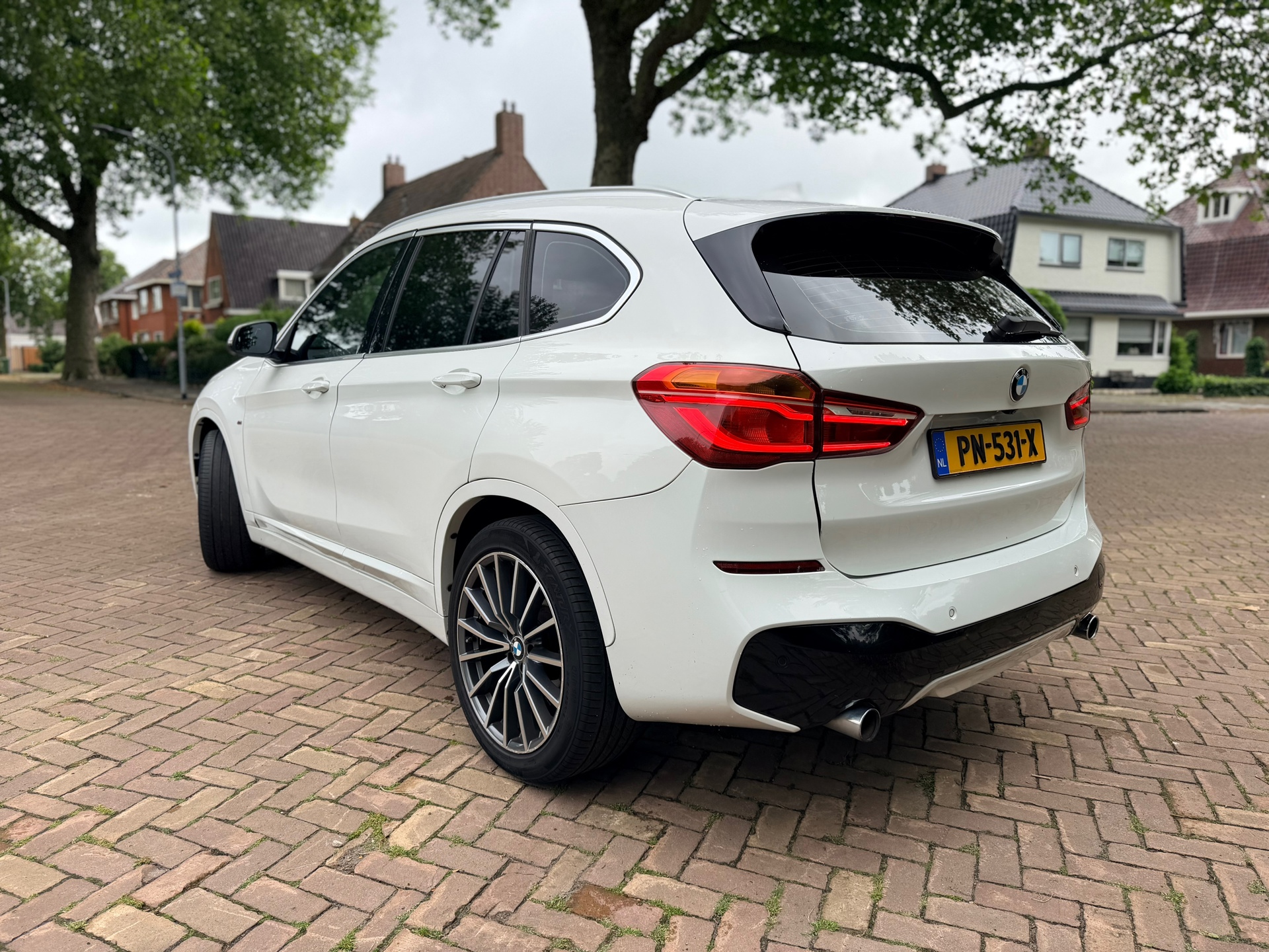 Foto van BMW X1 Xdrive18d