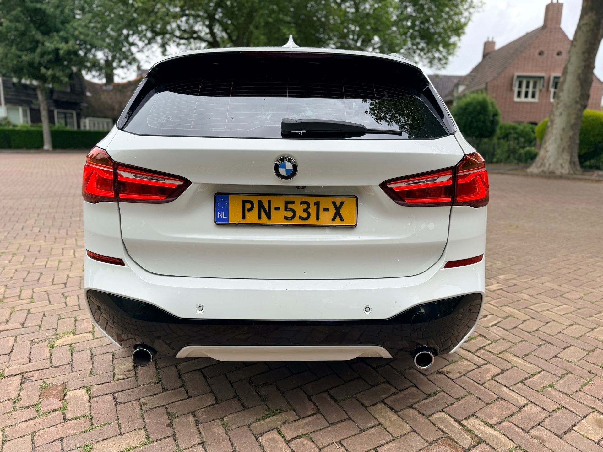 Foto van BMW X1 Xdrive18d
