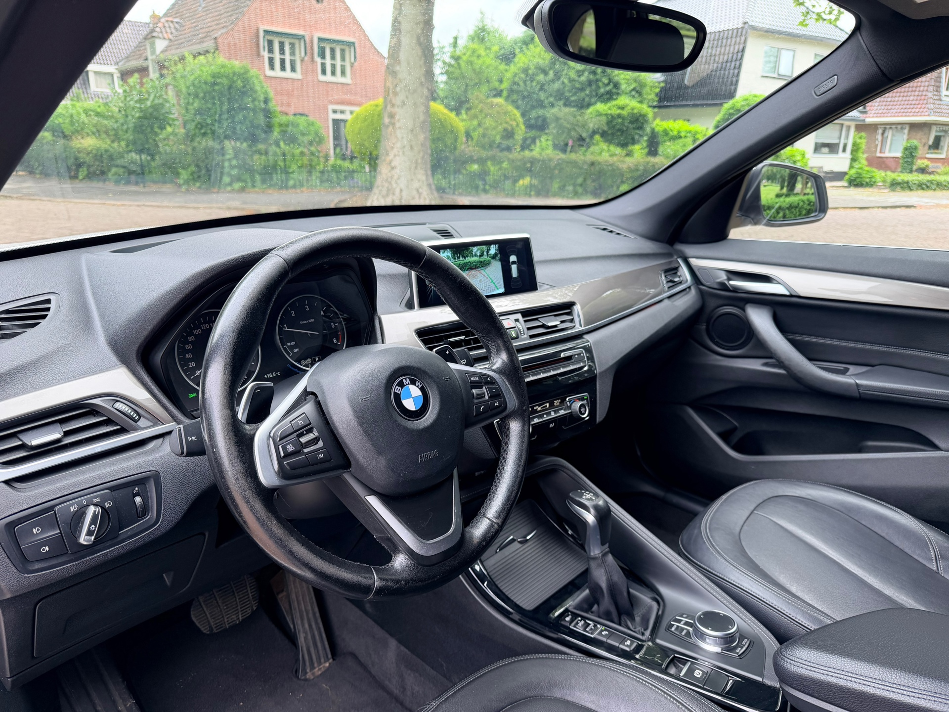 Foto van BMW X1 Xdrive18d
