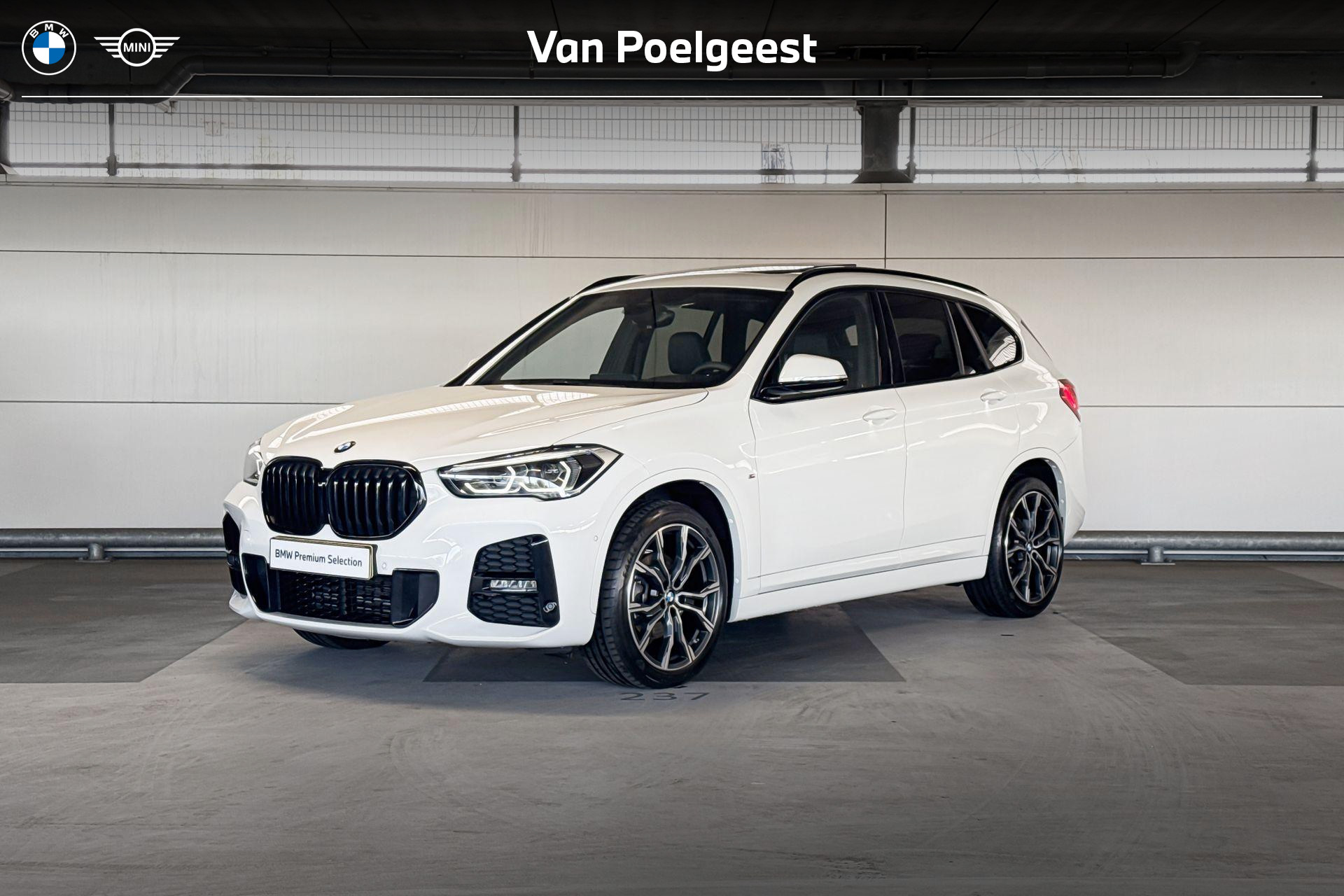 BMW X1 Sdrive18i sDrive18i M-Sport 2022 - voorkant