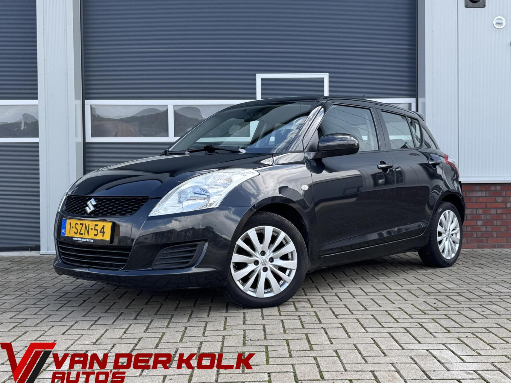 Suzuki Swift 1.2 Business Edition EASSS | Navigatie | Cruise | Stoelverwarming 2013 - voorkant