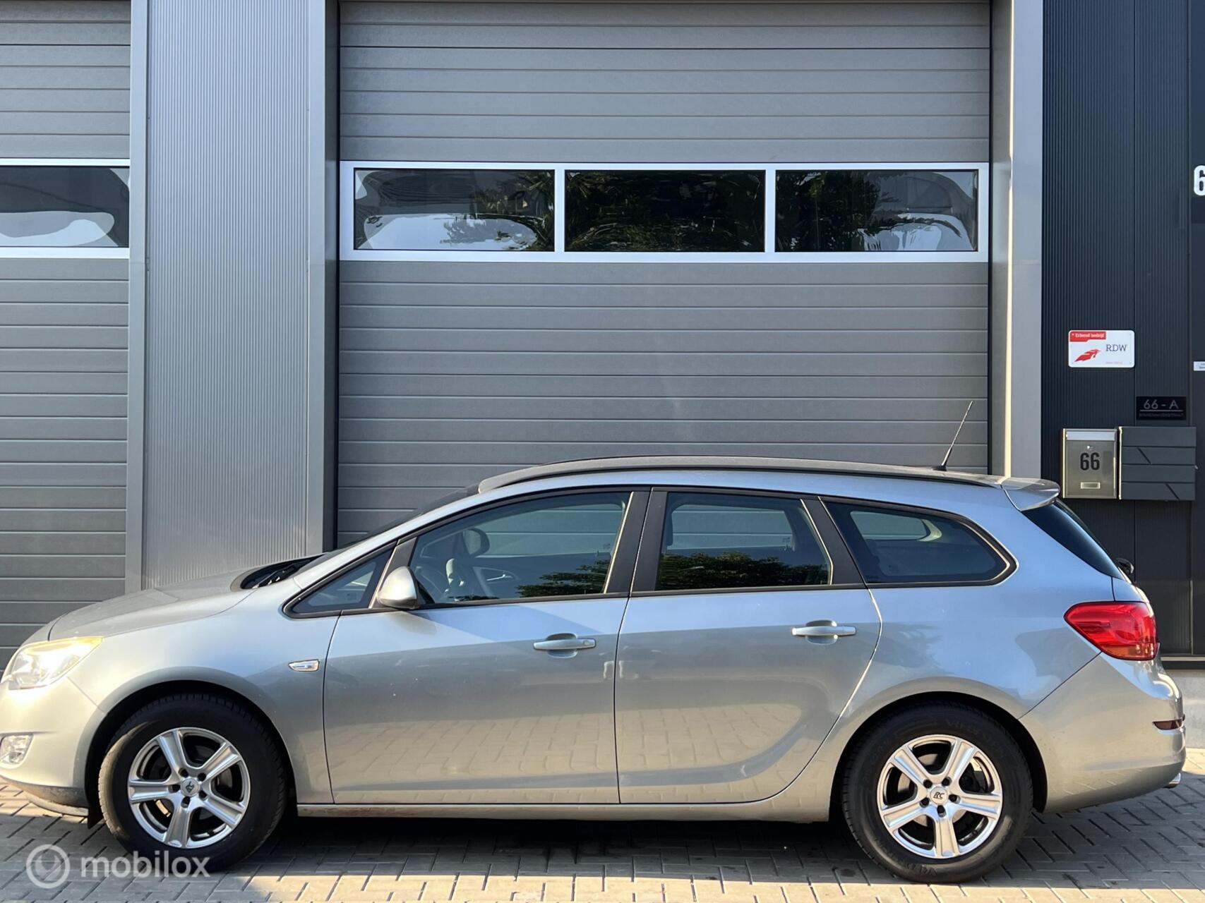 Foto van Opel Astra Sports Tourer