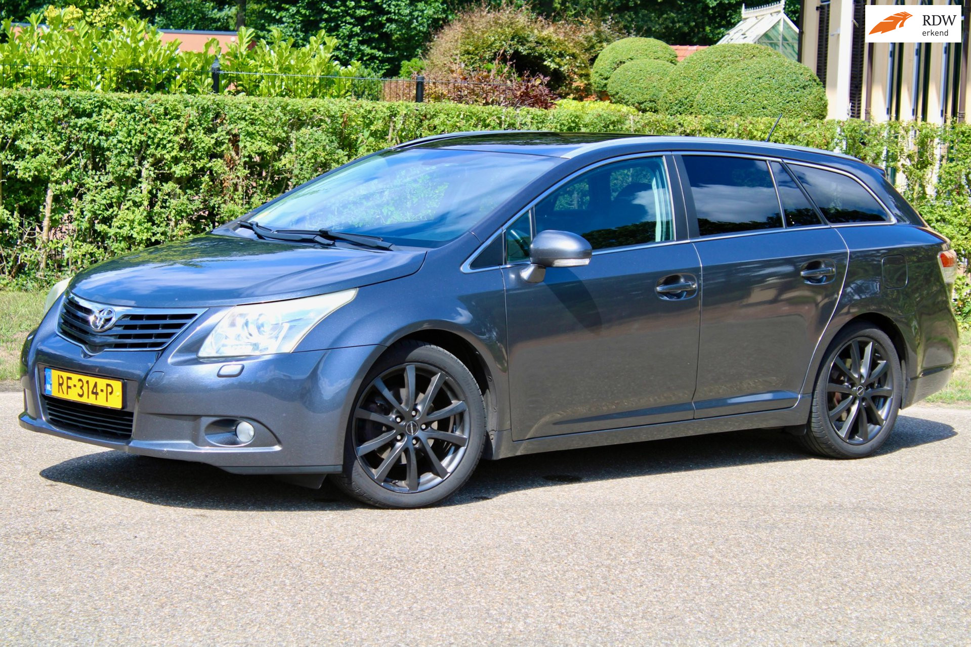 Toyota Toyota Avensis 2.0 Panoramaraam|camera|airco|navi|leder 2011 - voorkant