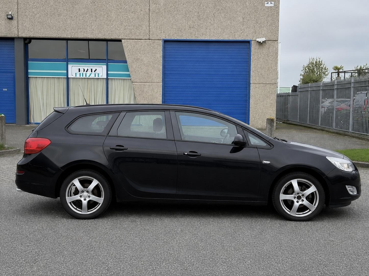 Foto van Opel Astra Sports Tourer
