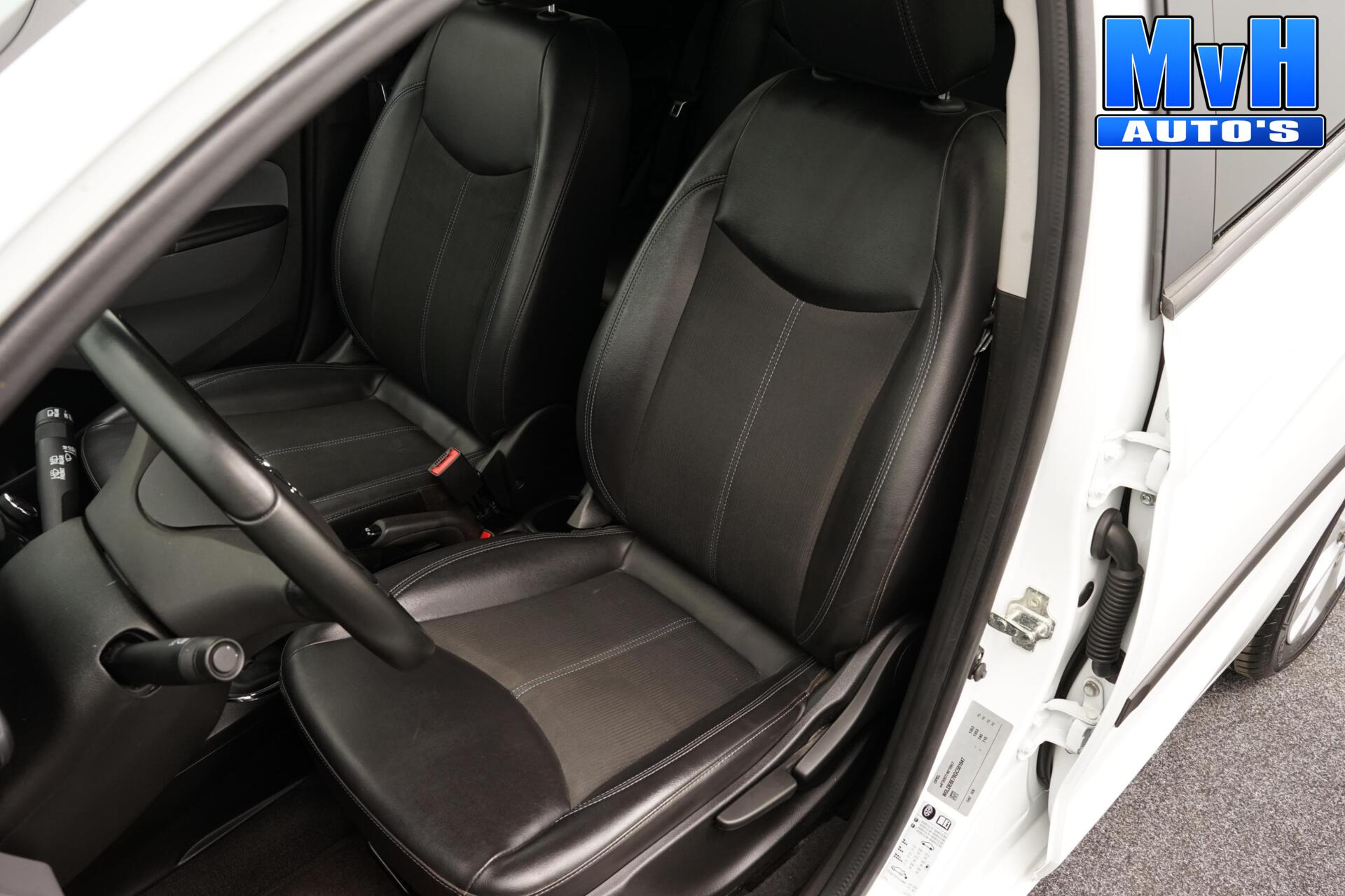 Foto van Opel Karl / Viva