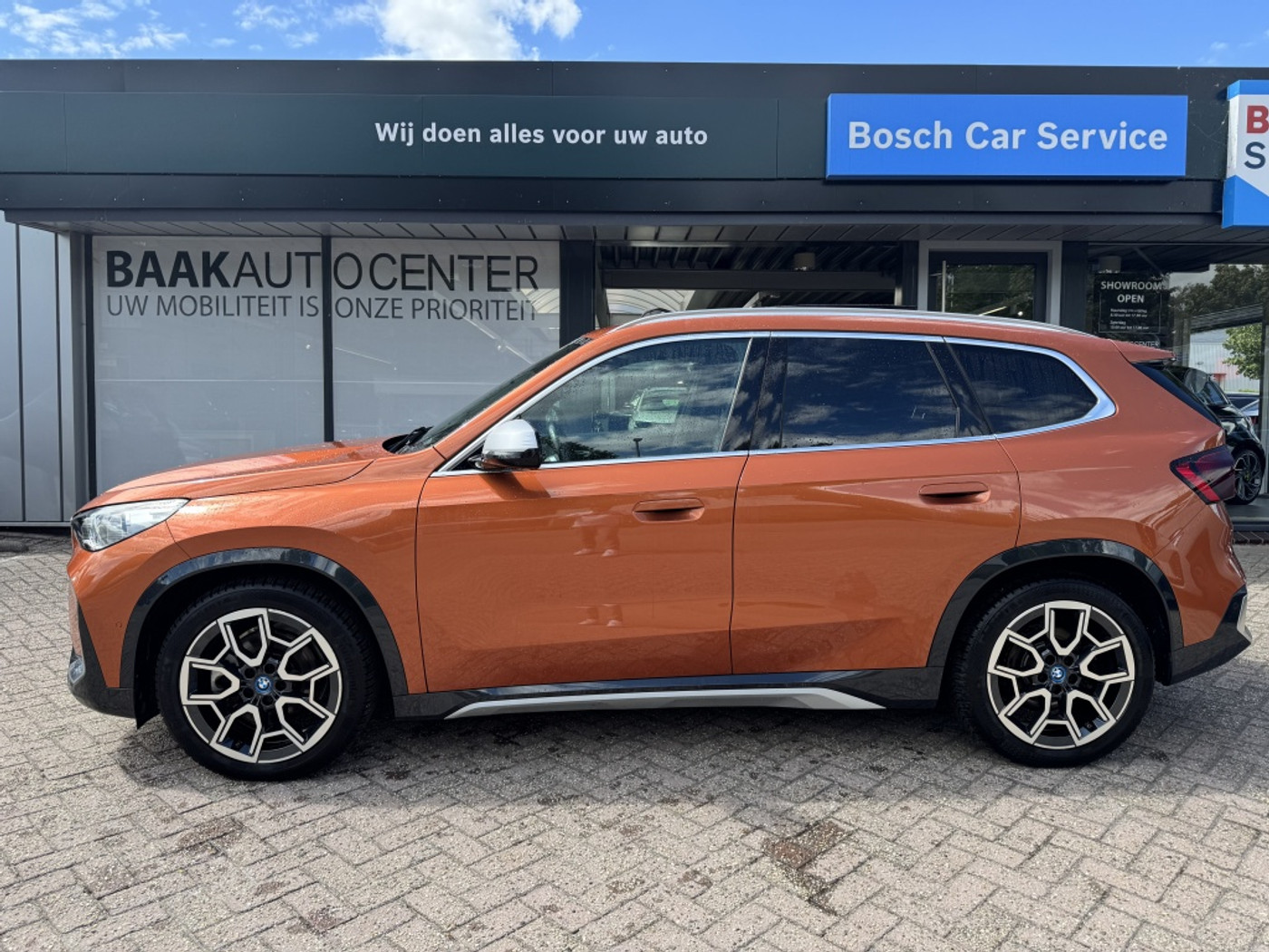 Foto van BMW Ix1 Xdrive30