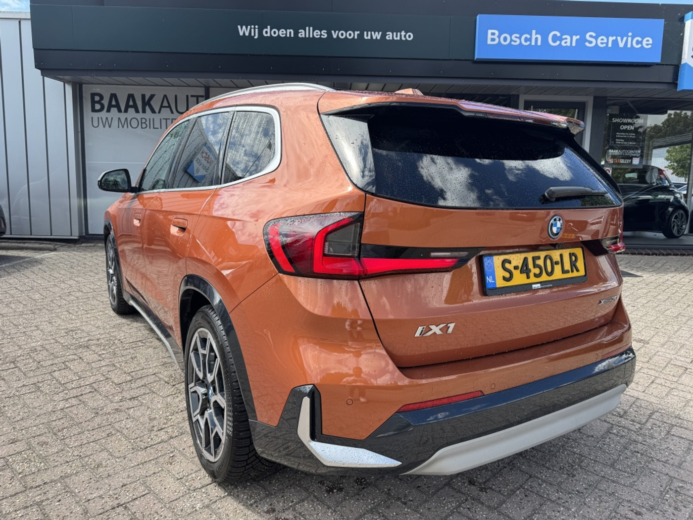 Foto van BMW Ix1 Xdrive30
