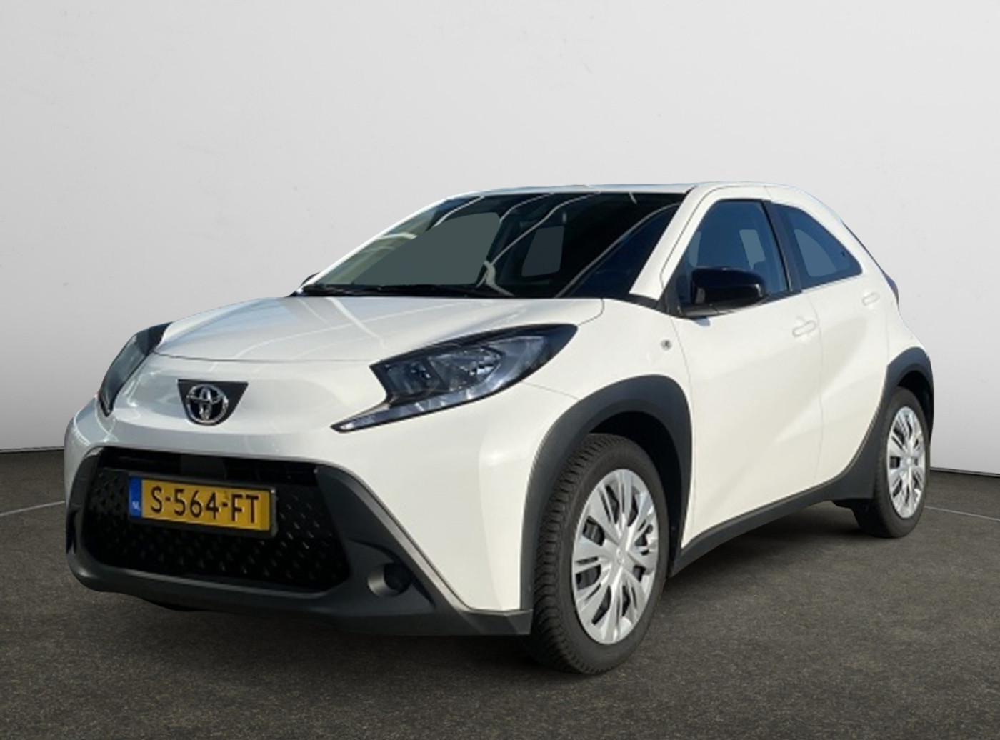 Toyota Aygo X 1.0 VVT-i MT Play 2023 - voorkant
