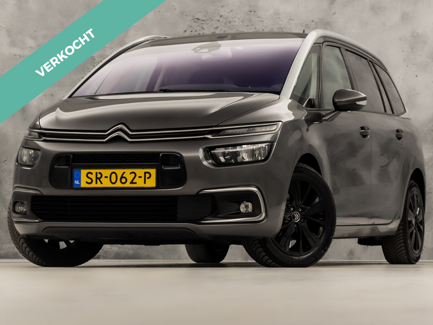 Citroen C4 Picasso 1.2 PureTech Shine Deluxe 7 Persoons 2018 - voorkant