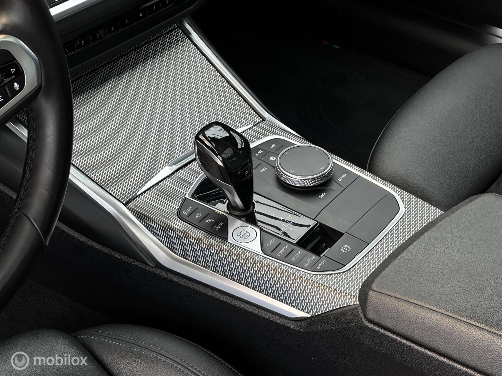 Foto van BMW 330i