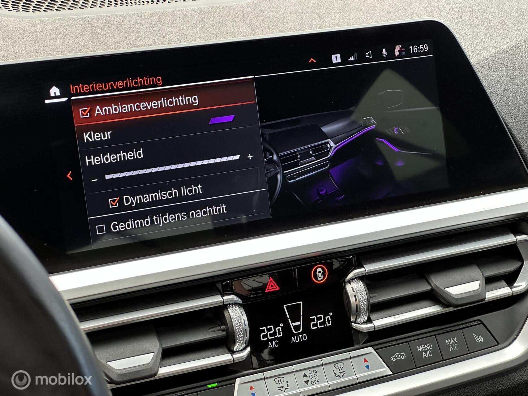 Foto van BMW 330i