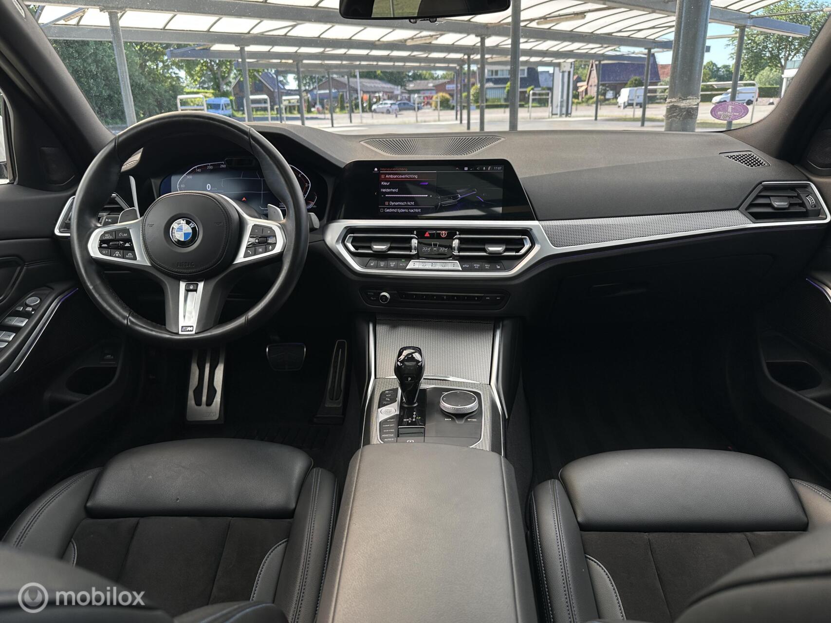 Foto van BMW 330i