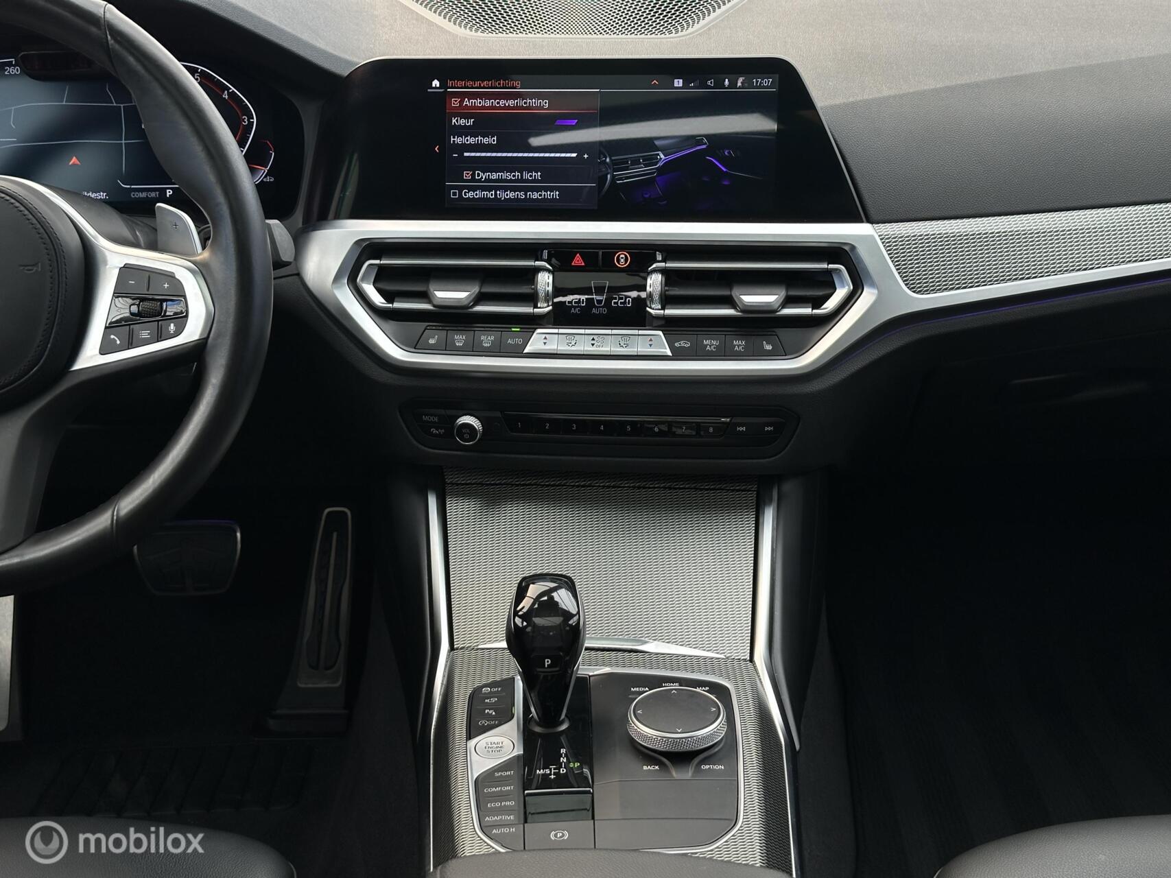 Foto van BMW 330i