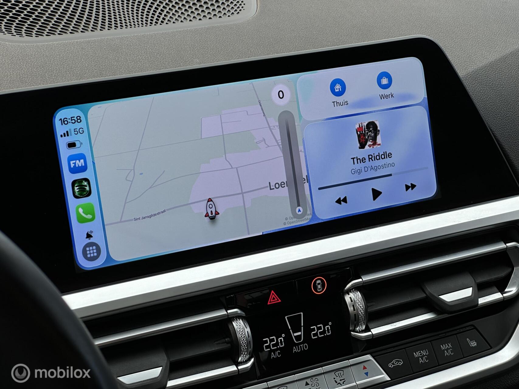Foto van BMW 330i