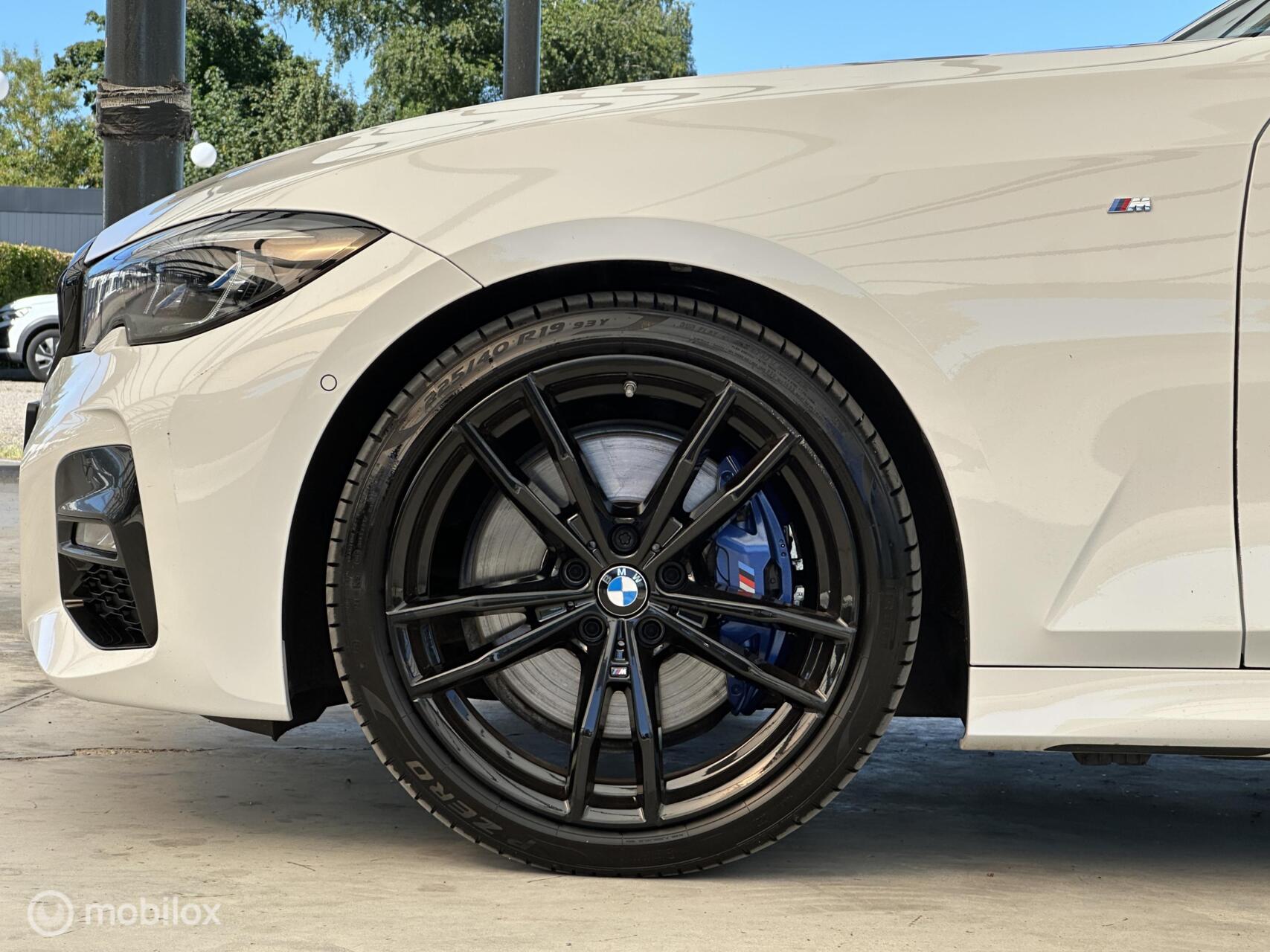 Foto van BMW 330i