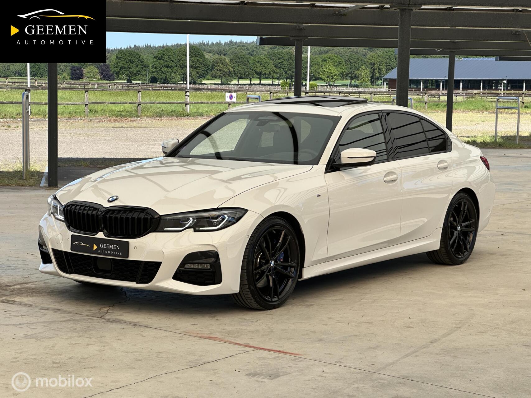 BMW 330i 330i High Executive M-SPORT/PANO/LASER/360/HEAD 2021 - voorkant