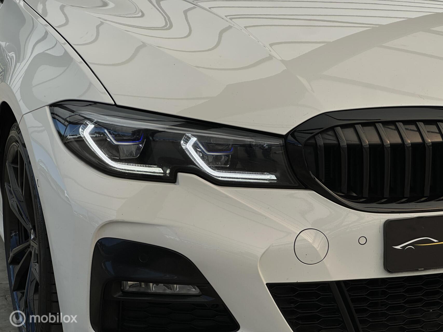 Foto van BMW 330i
