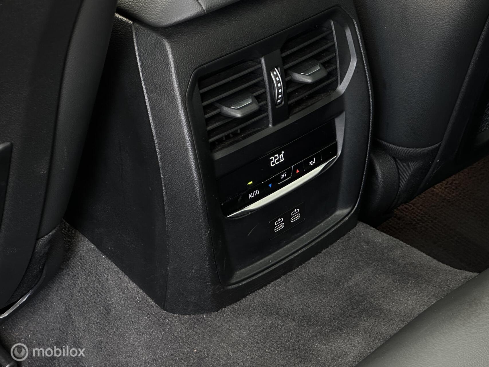 Foto van BMW 330i