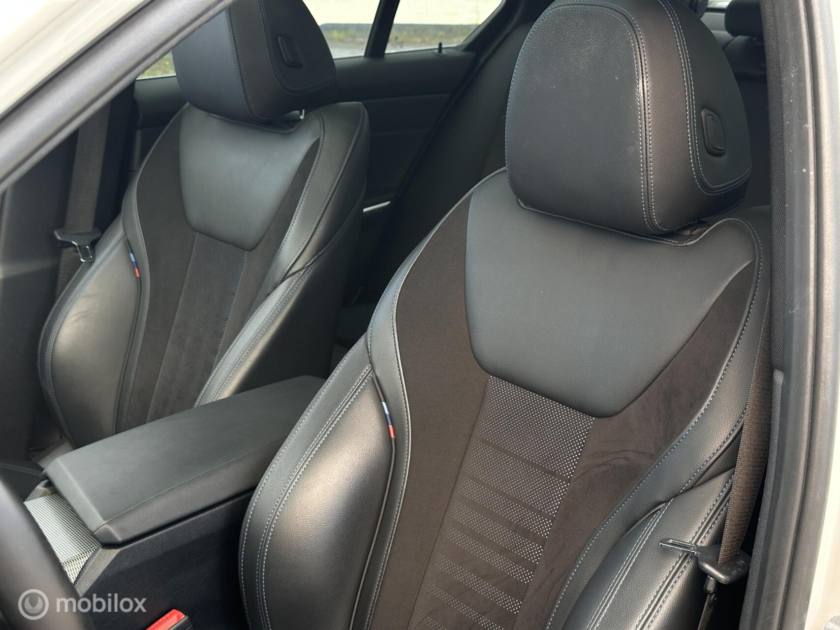 Foto van BMW 330i