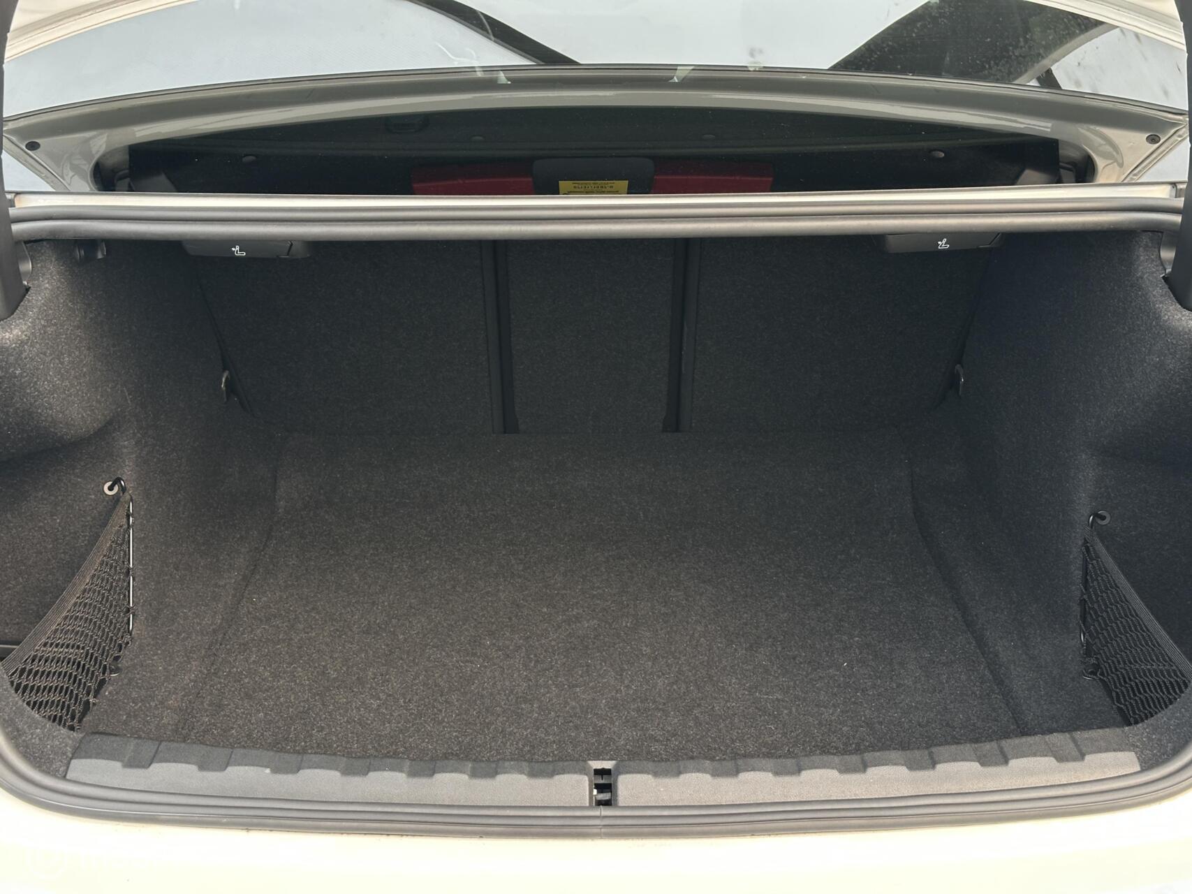 Foto van BMW 330i