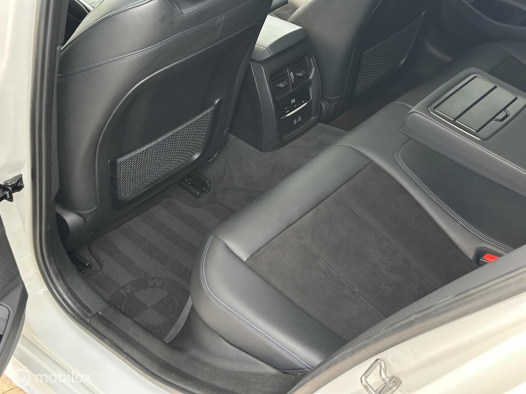Foto van BMW 330i