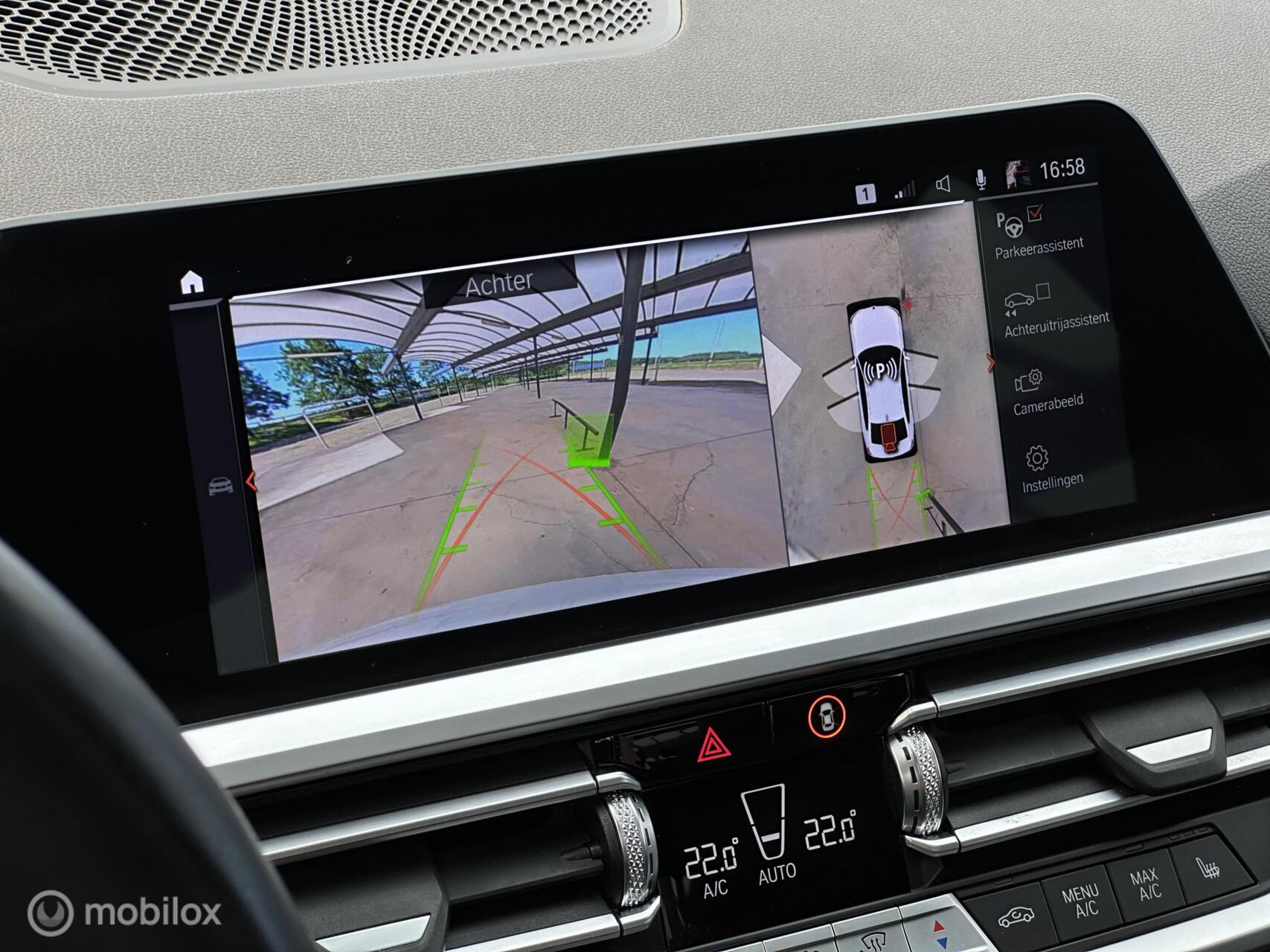 Foto van BMW 330i