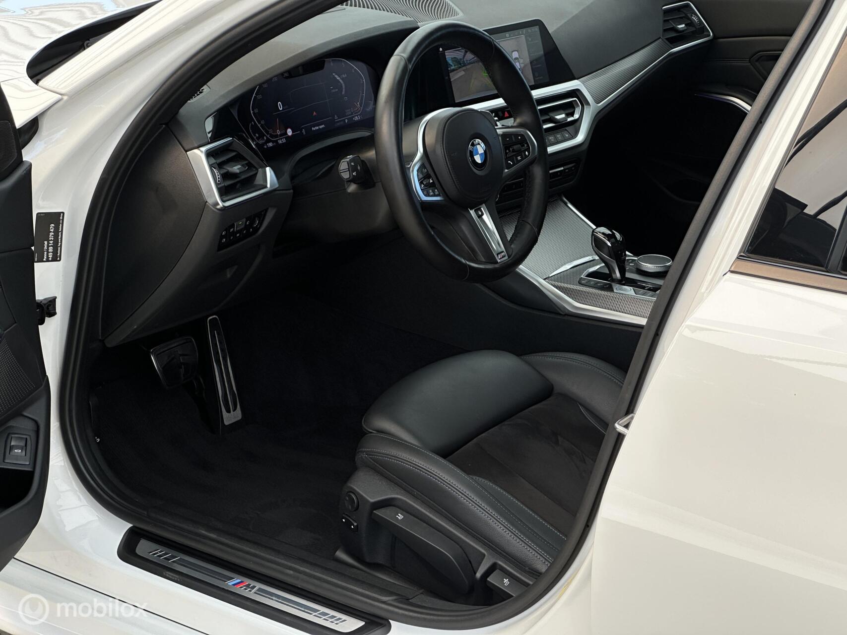 Foto van BMW 330i