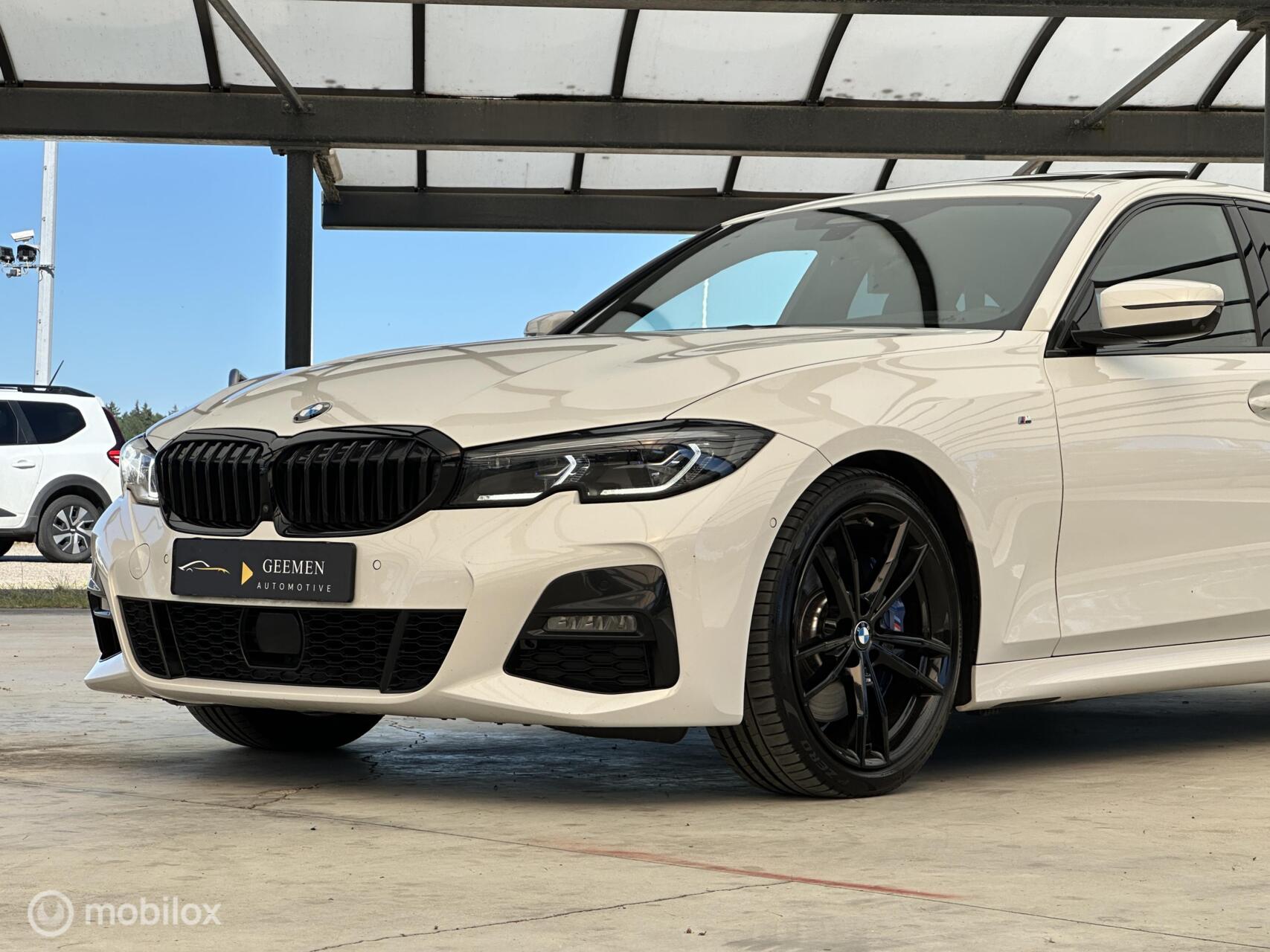 Foto van BMW 330i