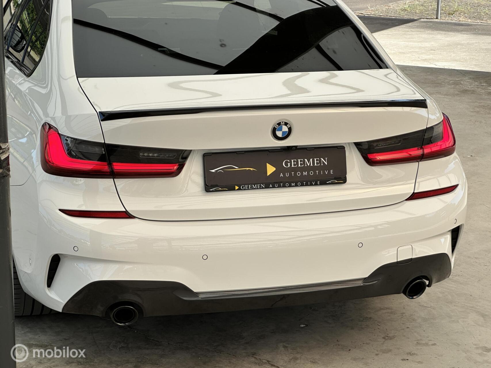 Foto van BMW 330i