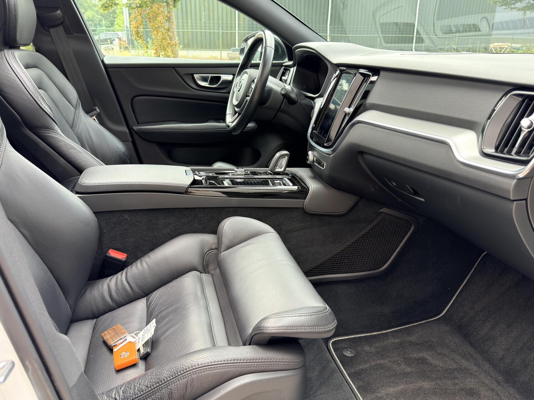 Foto van Volvo V60 T6 Twin Engine