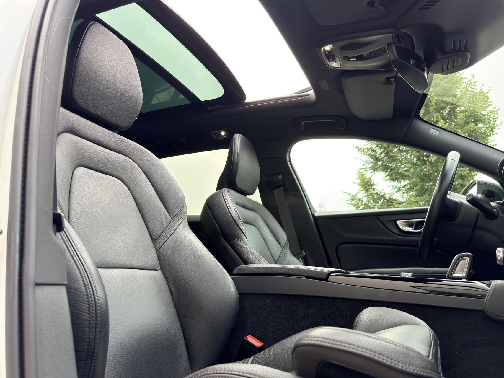 Foto van Volvo V60 T6 Twin Engine