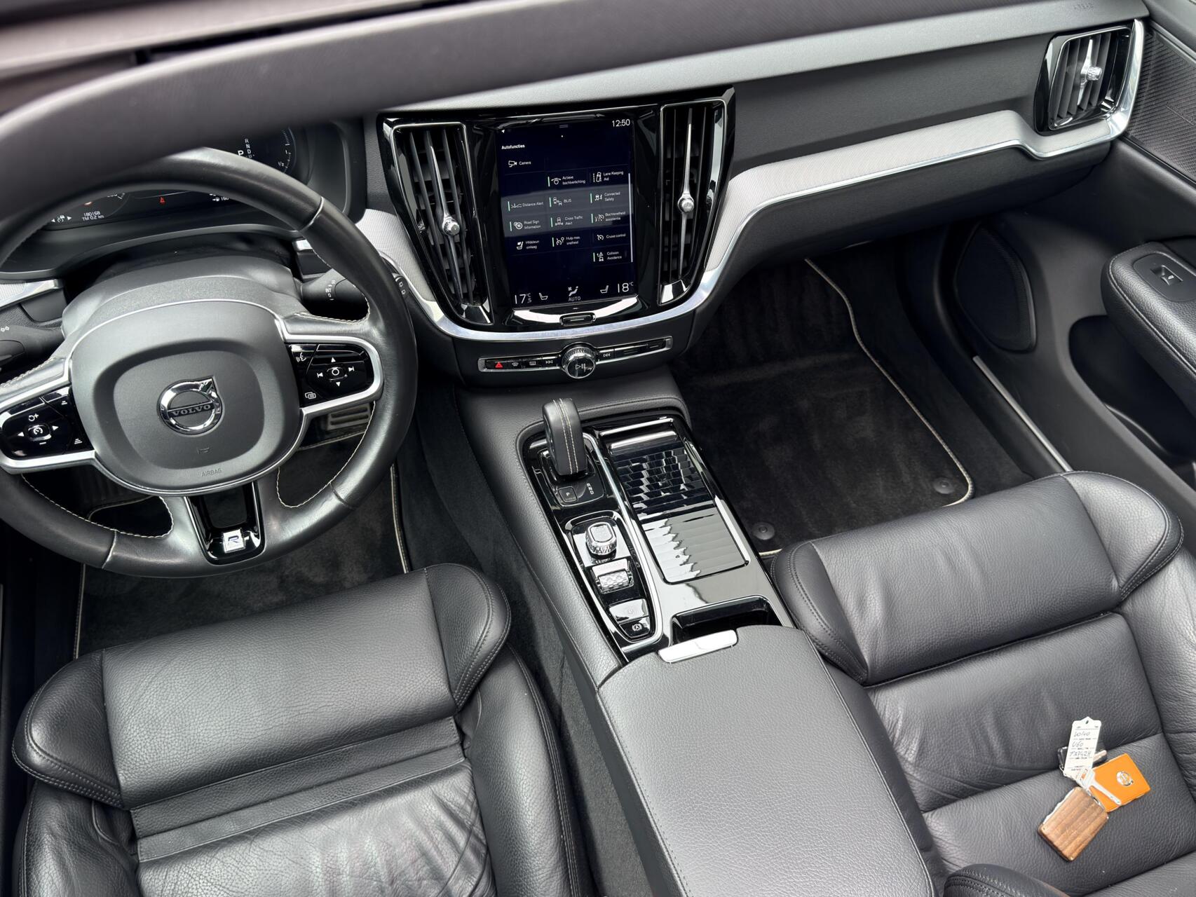 Foto van Volvo V60 T6 Twin Engine