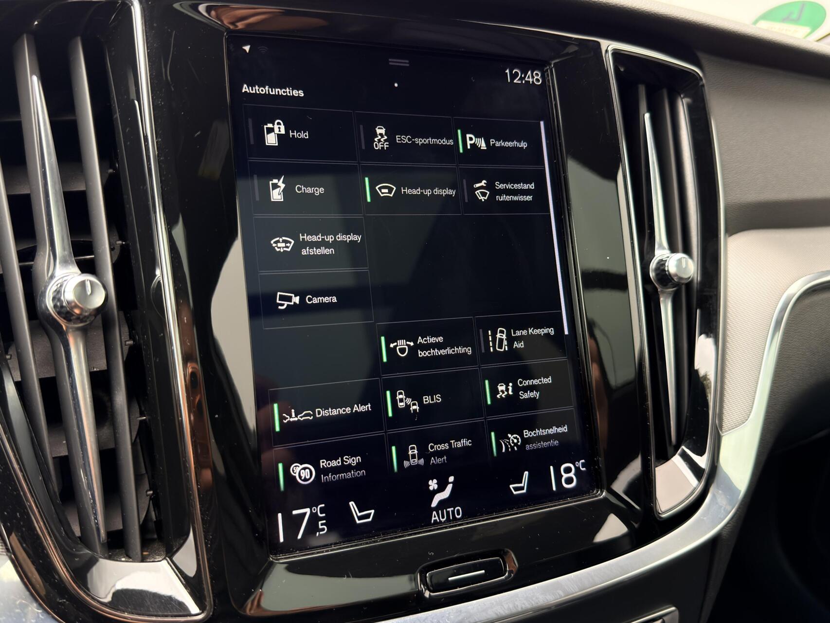 Foto van Volvo V60 T6 Twin Engine