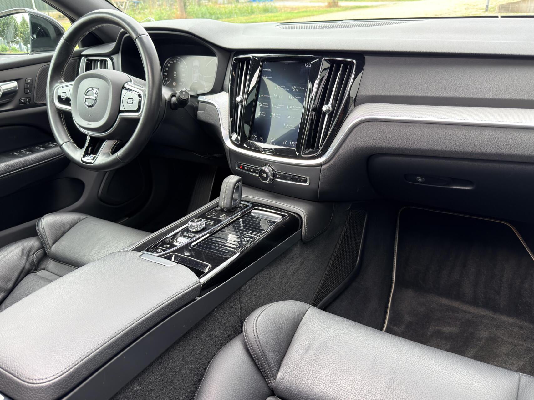 Foto van Volvo V60 T6 Twin Engine