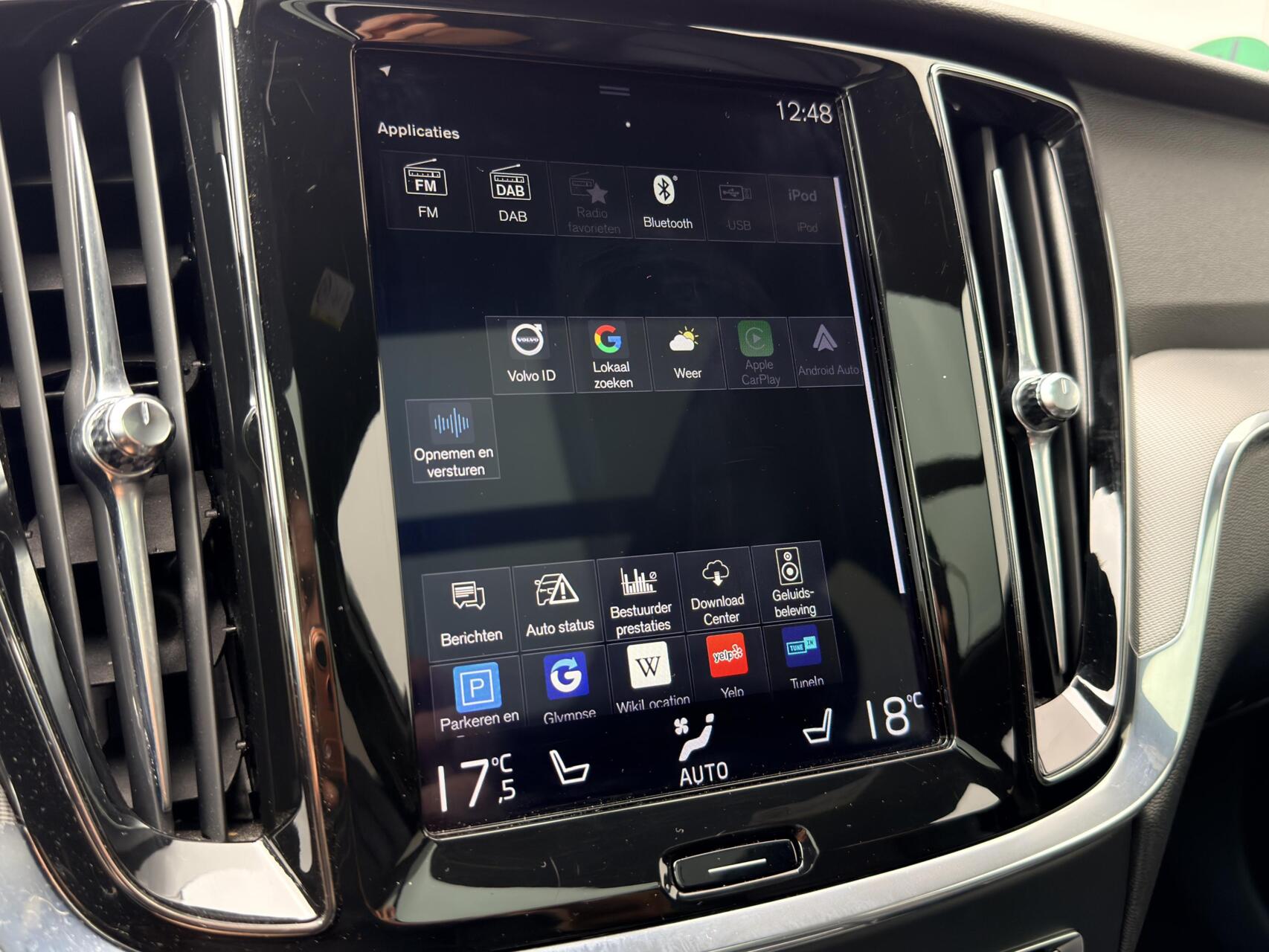 Foto van Volvo V60 T6 Twin Engine