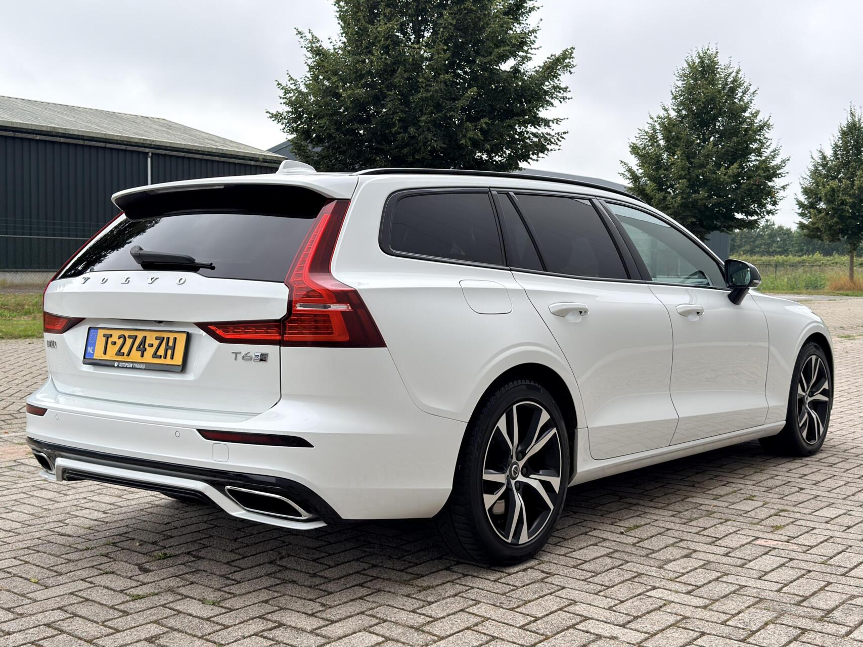 Foto van Volvo V60 T6 Twin Engine