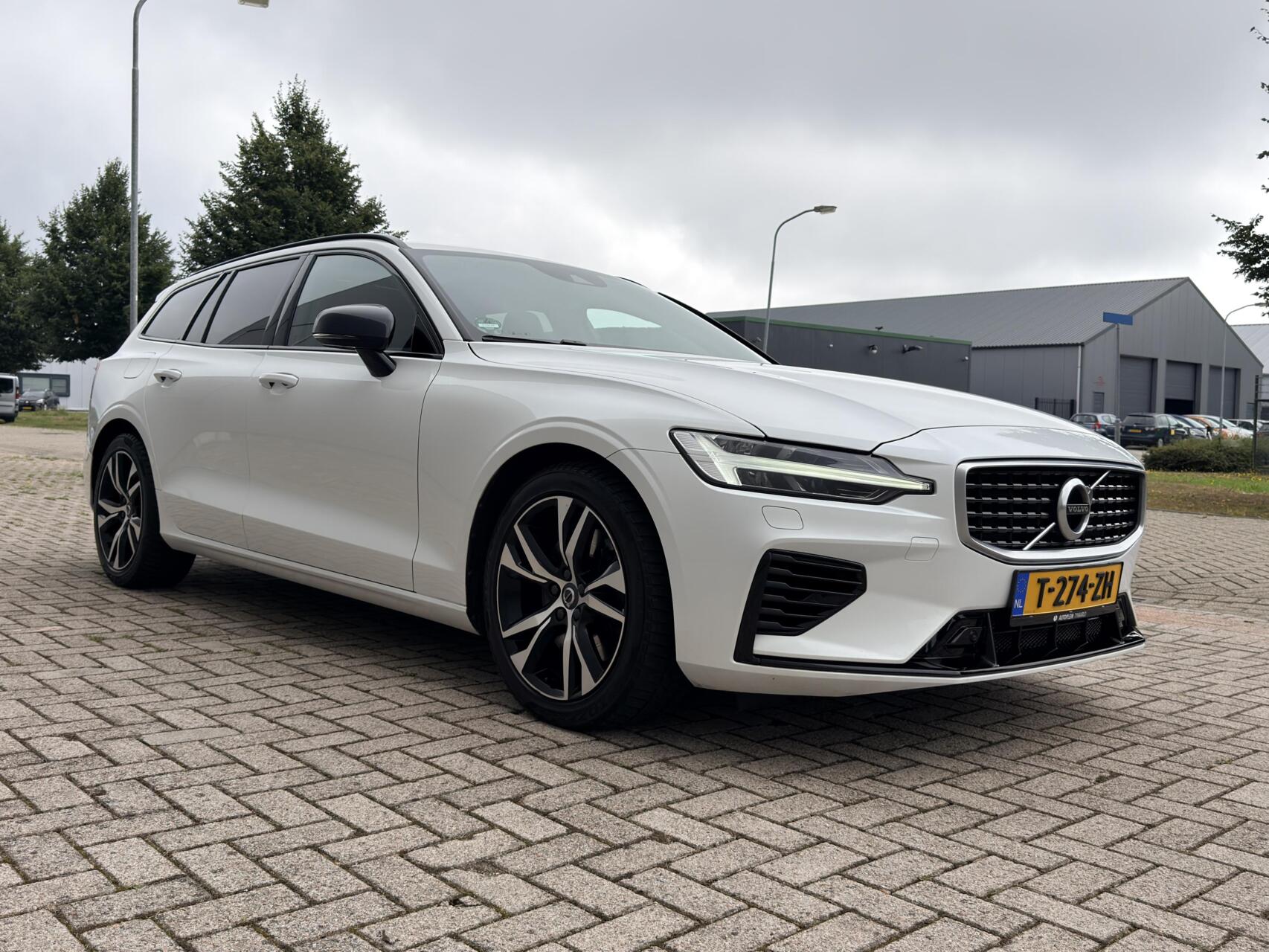 Foto van Volvo V60 T6 Twin Engine